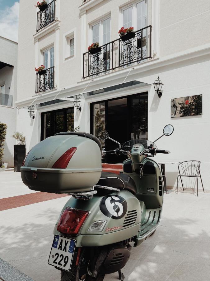 Ruby Palace Vlorë Екстериор снимка