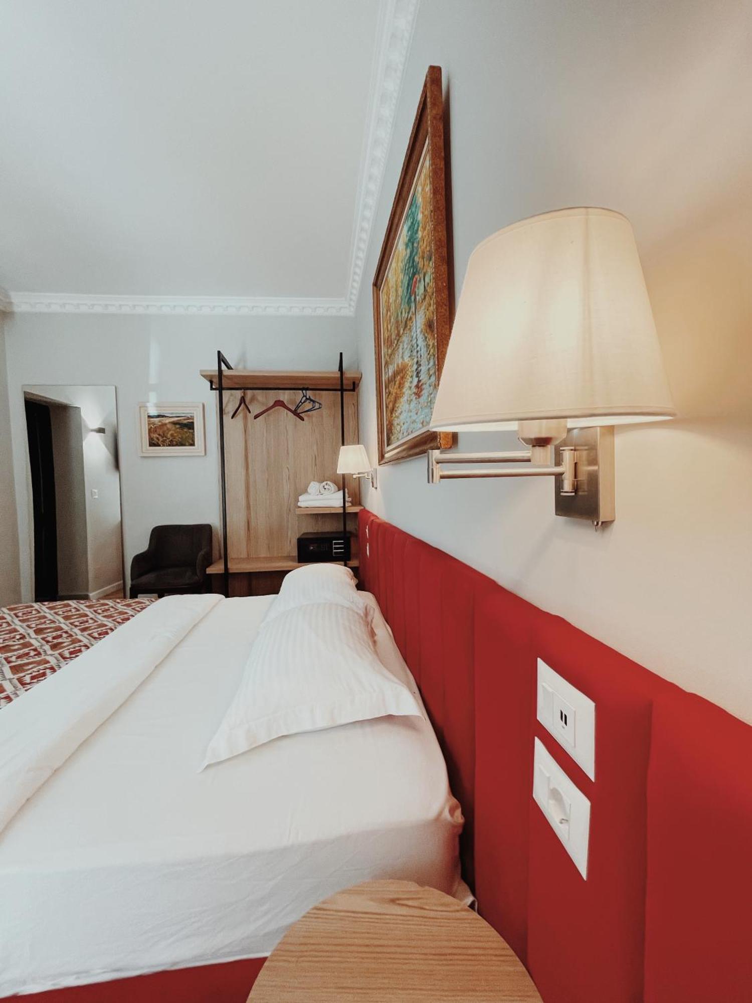Ruby Palace Vlorë Екстериор снимка