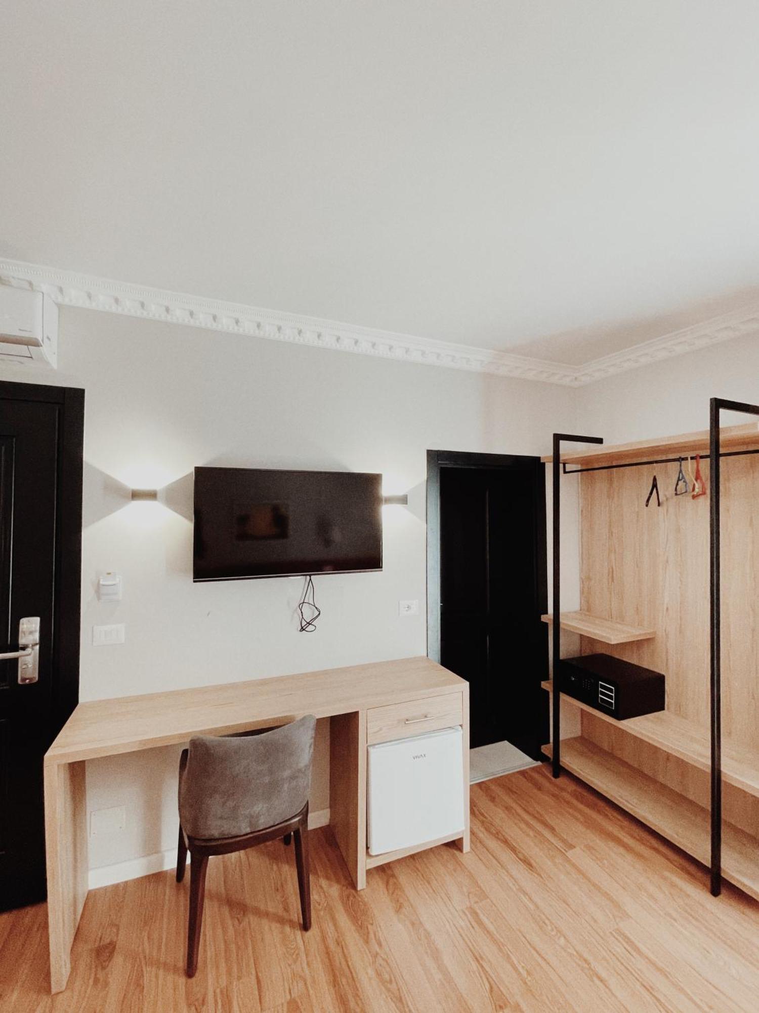 Ruby Palace Vlorë Екстериор снимка