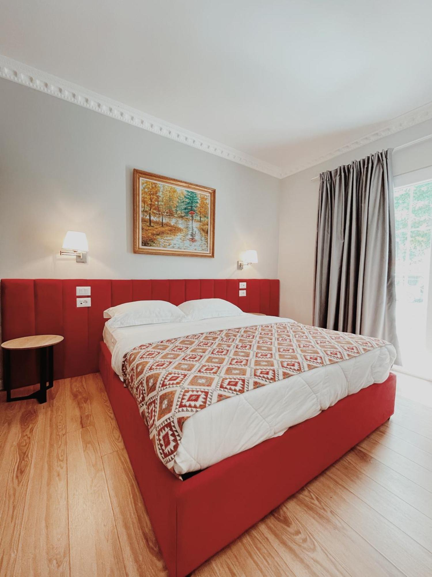 Ruby Palace Vlorë Екстериор снимка