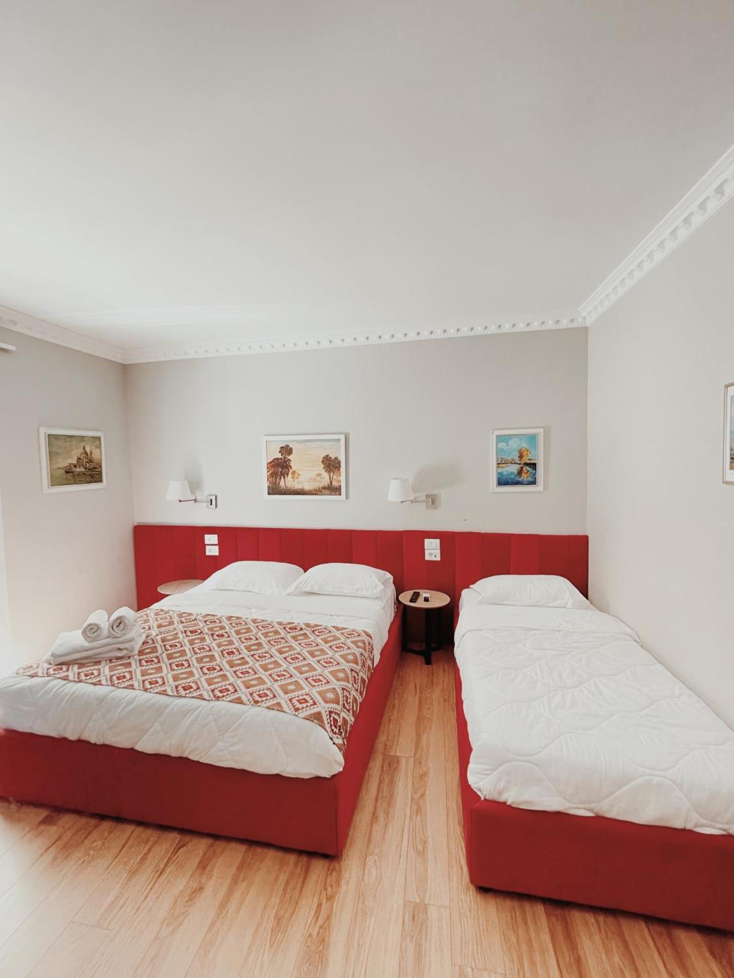 Ruby Palace Vlorë Екстериор снимка