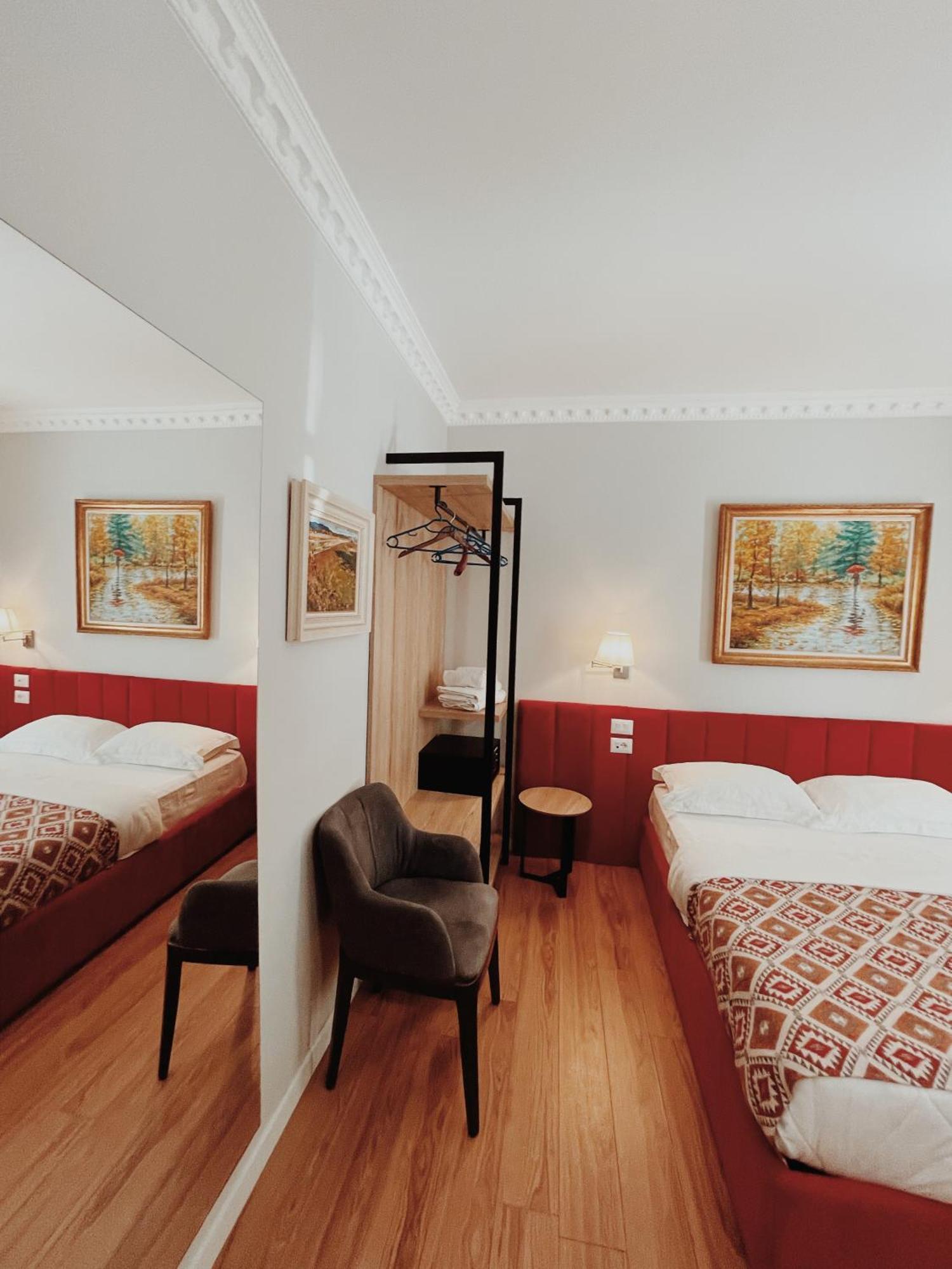 Ruby Palace Vlorë Екстериор снимка