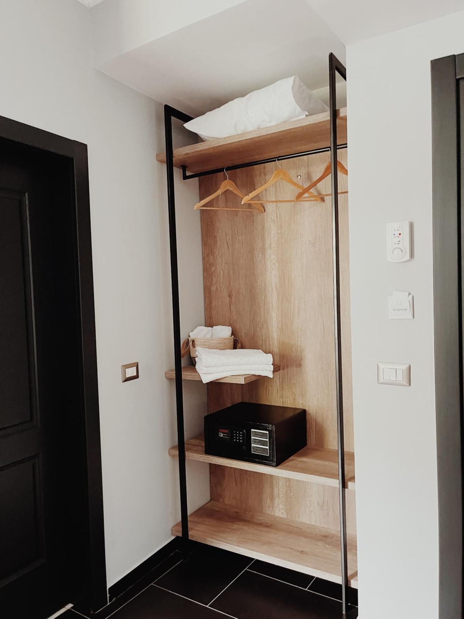 Ruby Palace Vlorë Екстериор снимка